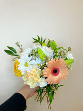 Load image into Gallery viewer, Our Boyfriend Bouquets
